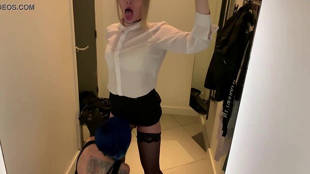 Sucked off a translady in a dressing room