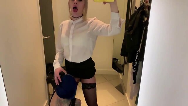 Sucked off a translady in a dress room