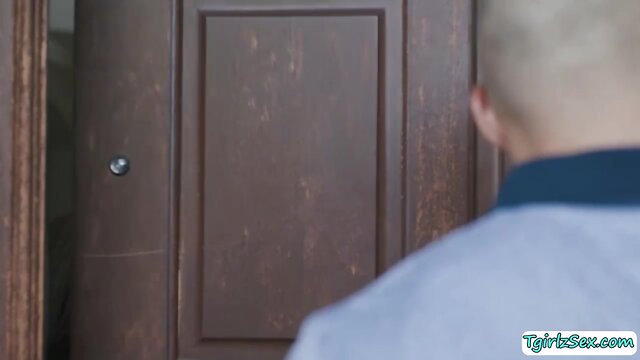 Transsexual escort booty drilled by her ebony client