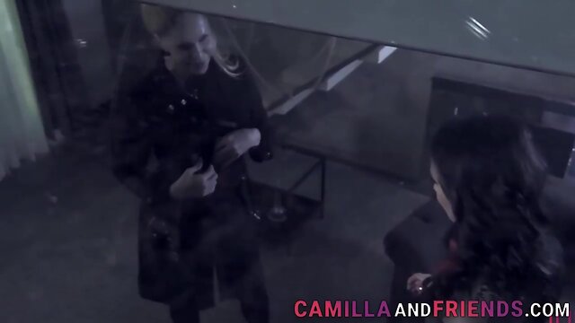 Dick gobbled ladyboy fucks pussy