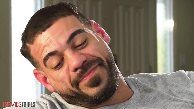 Devilstgirls he needs advice from his trans friend for a date