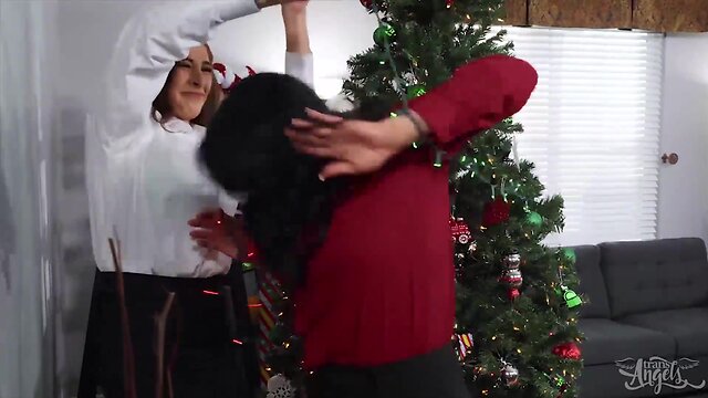 Tgirl babes (alexa scout, jane marie) fucking kirks butt in trio - transangels