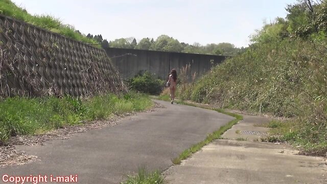 Crossdresser ijuin maki and micro bikini