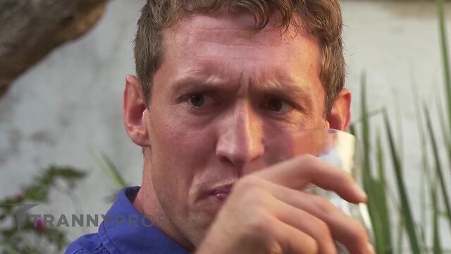 Devilstgirls wife wants to see hubby suck trans schlong