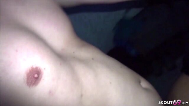 Young Thai Ladyboy Enjoys Anal Arschfick on Holiday in Bangkok!