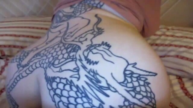 Fine female with sexy cleavage shows her pussy booty and breast on web cam