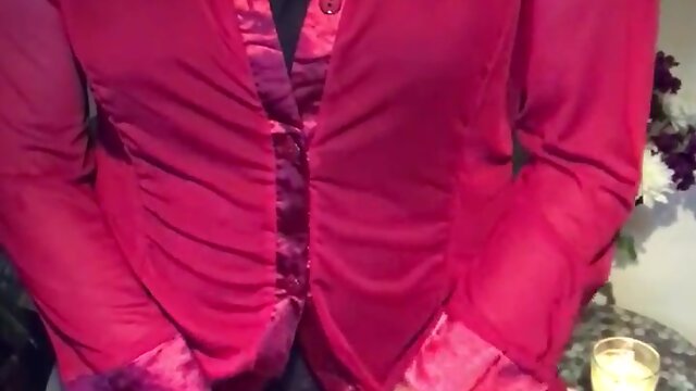 Dakota: cougar dick and cum...