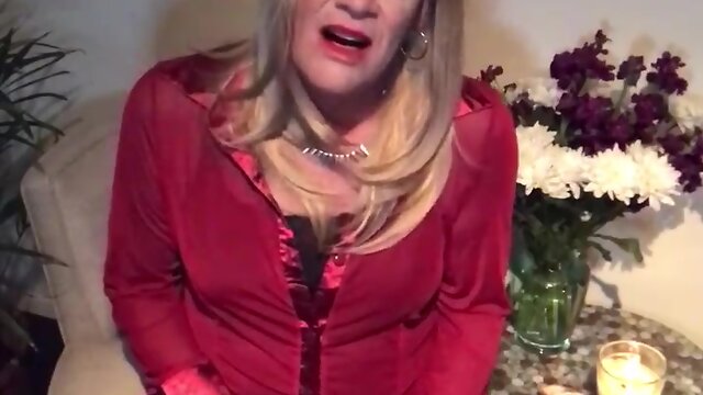 Dakota: cougar dick and cum...