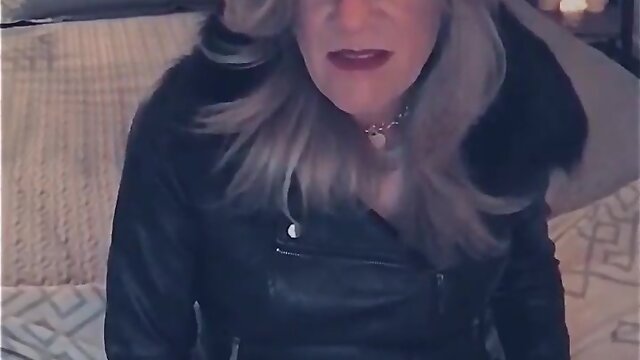 Dakota: leather, lace...cum on my face