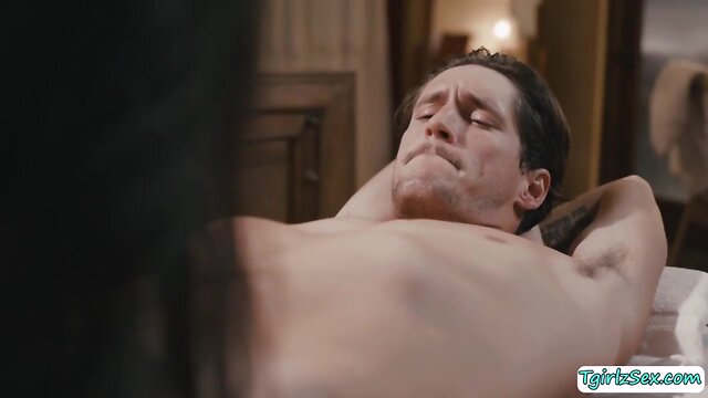 Tbabe masseuse ass fucks her guy client