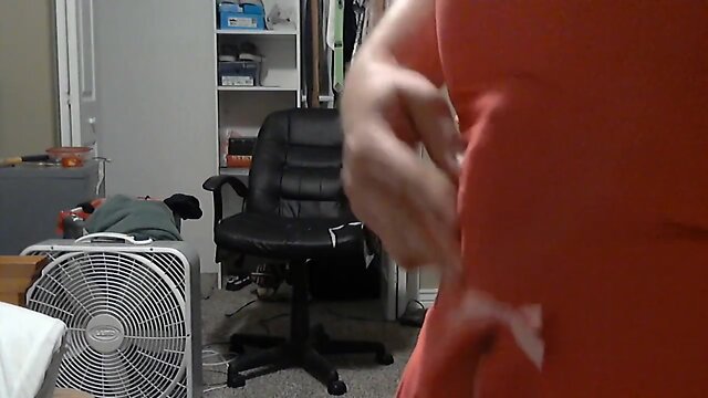 Ladyboy web cam slave models bulge under dress sexy pix profile