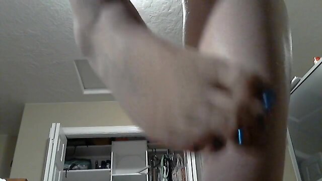 Ladyboy web cam slave models bulge under dress sexy pix profile