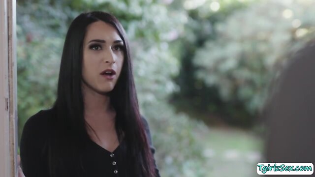 Brunette t-girl khloe kay slutty cocksucking