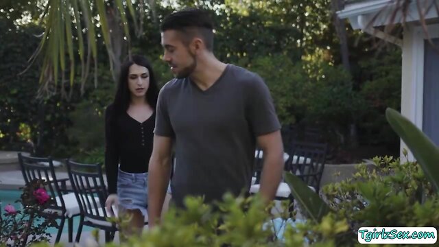 Brunette t-girl khloe kay slutty cocksucking