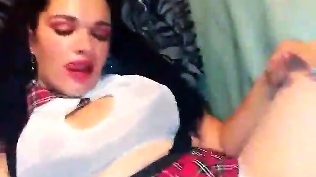 Schoolgurl whore smoking and fucking