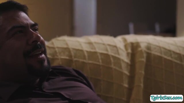 Transvestite psychologist analed her guy patient