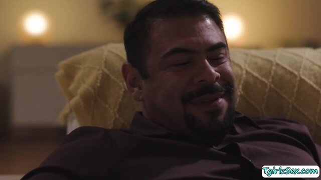 Transvestite psychologist analed her guy patient