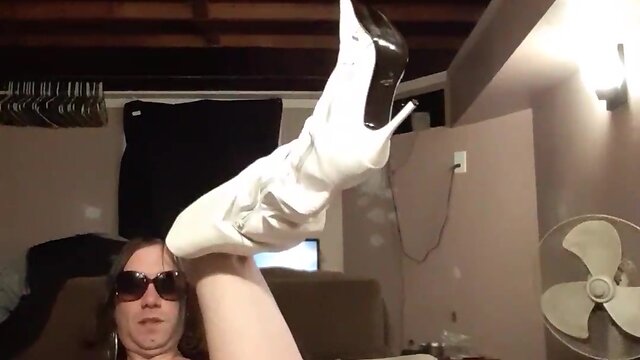 Sexy crossdresser session!