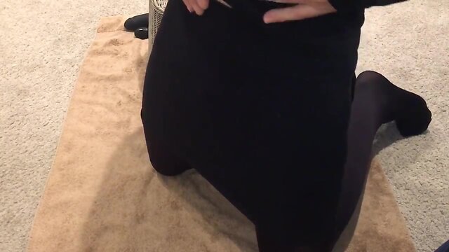 Crossdresser dp’s herself