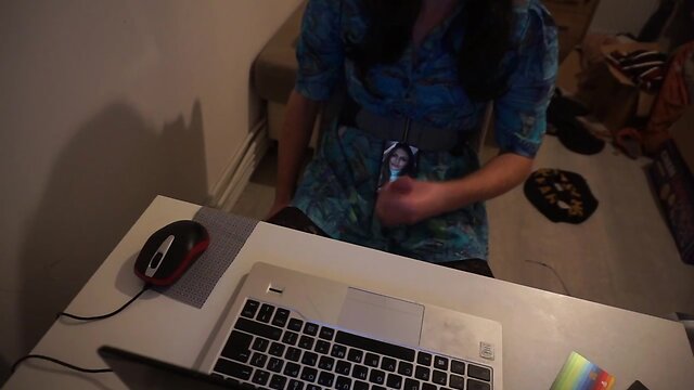 Sultry brunette tribute