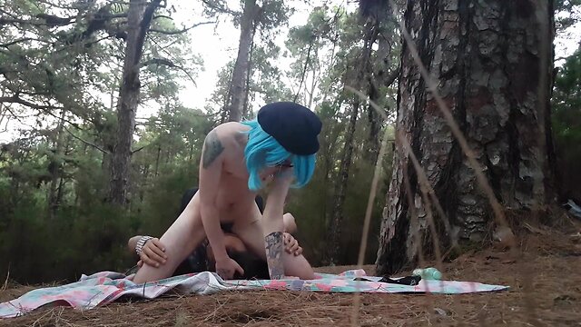 Session in tenerife woods