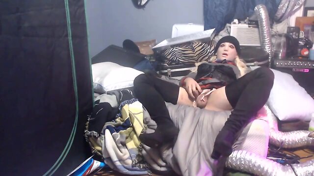 Sexy sissy booty tease and twerk