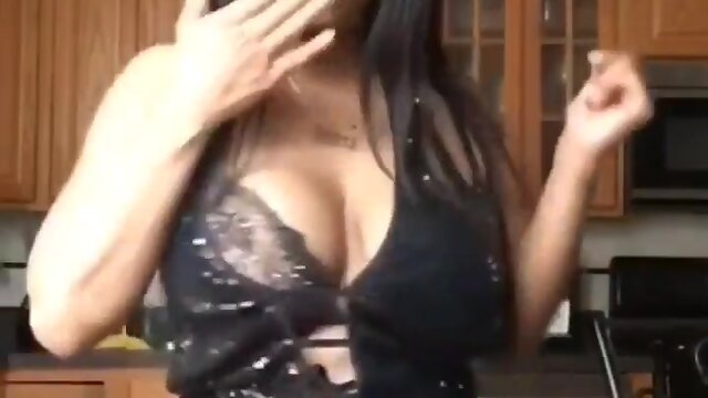 Girls or transvestites...which one you choosing?