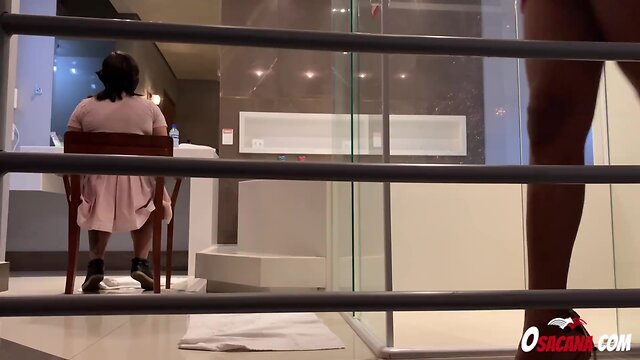 Vick e Mandy: Uma Sessão Quente e Excitante