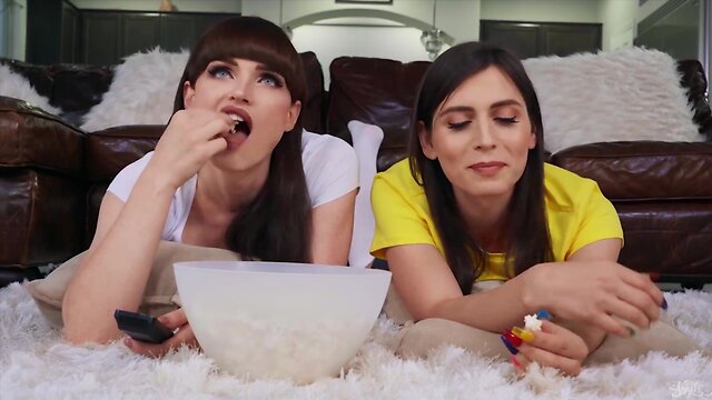 Wesley woods in sultry trio with (natalie mars, korra del rio) - transangels