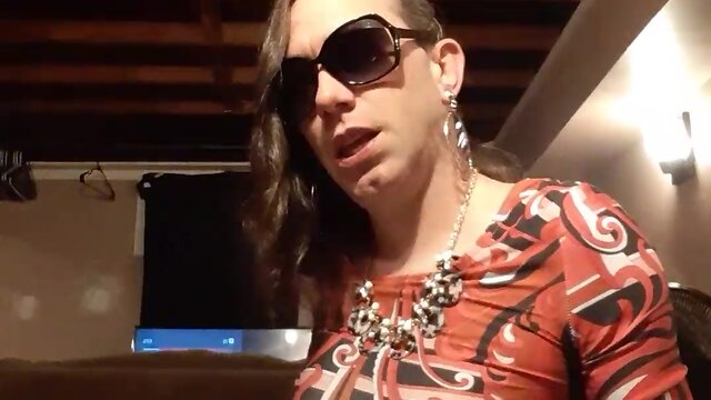 Fine crossdresser orgasms hard