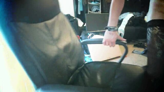 Amateurish tran masturbating