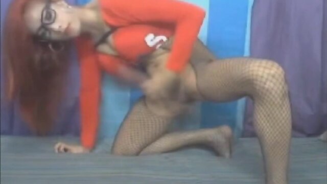 Tgirl swallowing her own giant prick