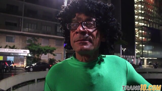 Bigbooty transvestite interracially doggystyled