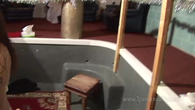 British Interracial Orgy: Oral Pleasure at its Best!