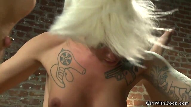 Tran danni daniels fucks alex adams