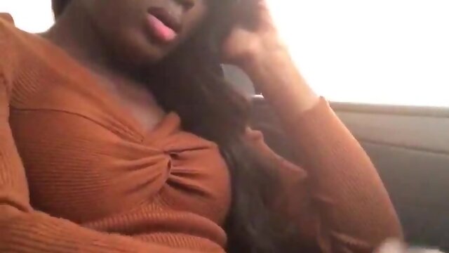 Gorgeous Model Captivates with Mesmerizing Performance