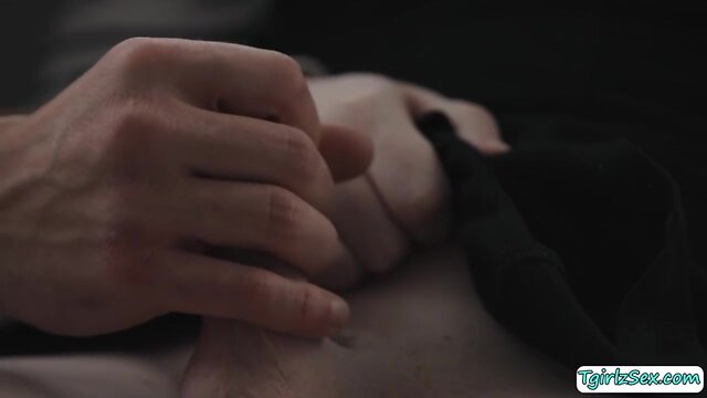 Petite blond tbabe ella hollywood hardcore anal plowing