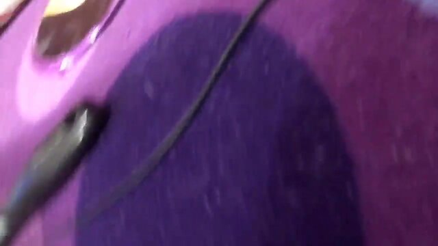 She-Male do anal and cum