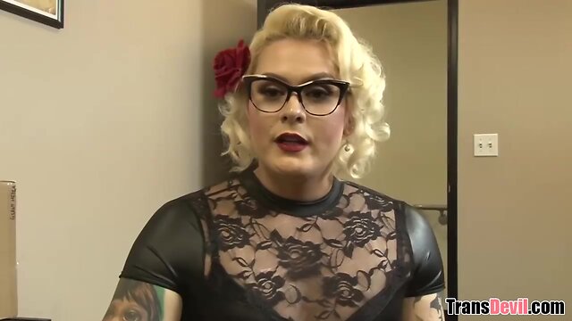 Isabella sorrenti hammered in the bathroom