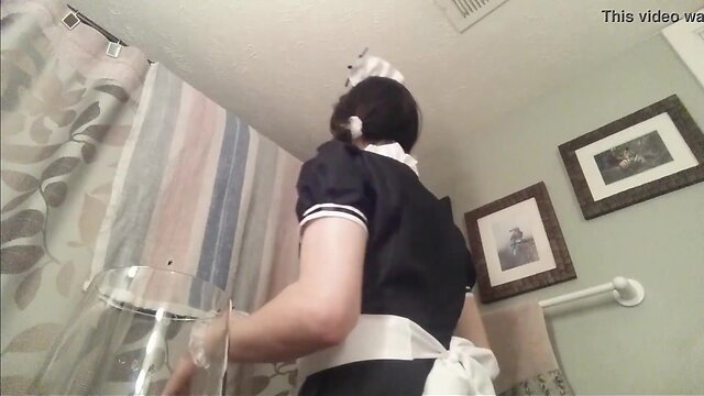Cd maid drinks her own piss