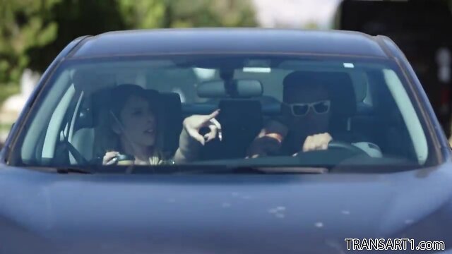 Beauteous shemale stunner casey kisses