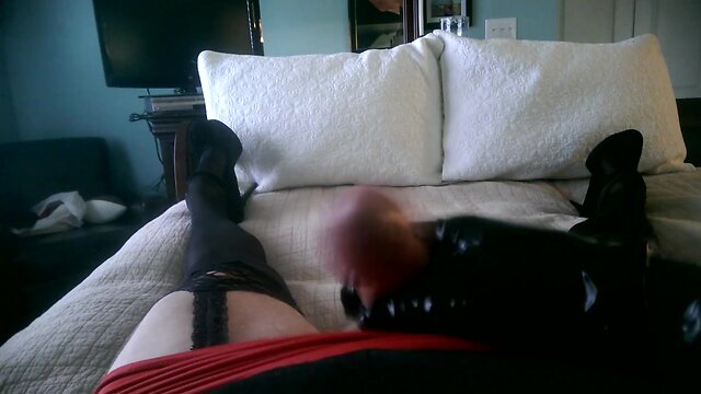 Cd in heels and skirt exposes penis for ejaculation