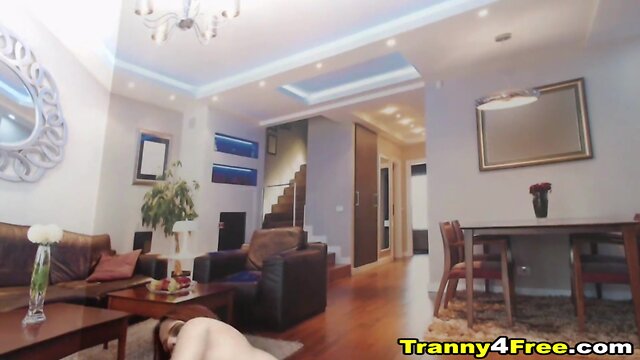 Sexy fine tran jerking on webcam