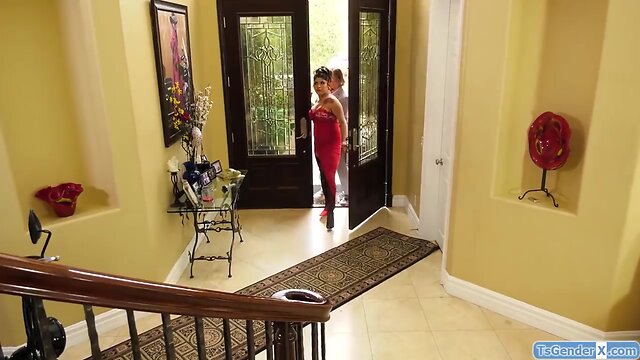 Latin t-girl beth bell assfucked by a guy