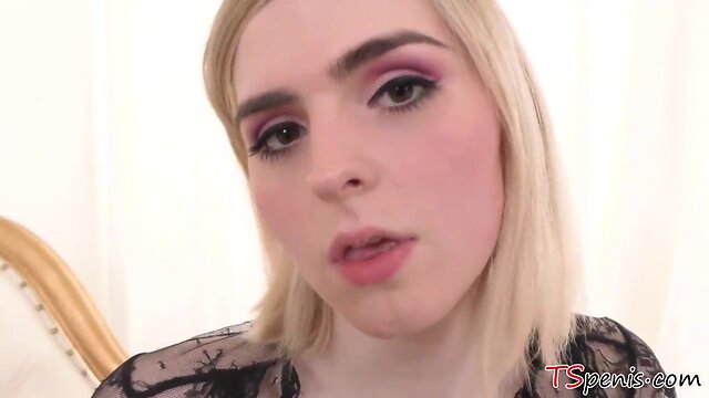 Petite ladyboy ella hollywood learns how it feels her butt to be expanded