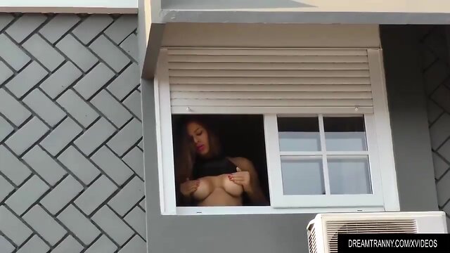 Latin transvestite yasmin fontes has her booty reamed by a fucking machine