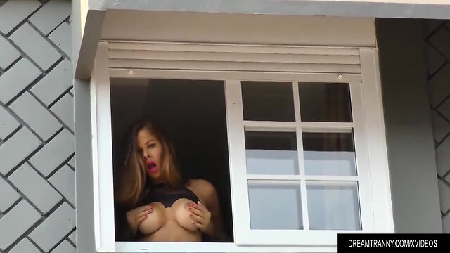 Latin transvestite yasmin fontes has her booty reamed by a fucking machine