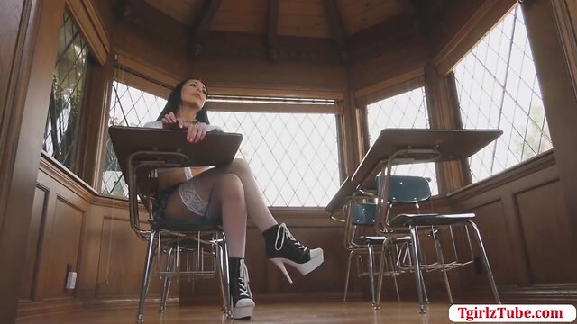 Trans chanel santini fucks professor