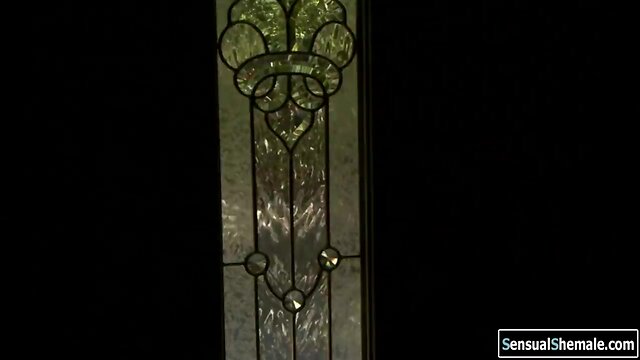 Chesty tbabe licked and analed by ex bf