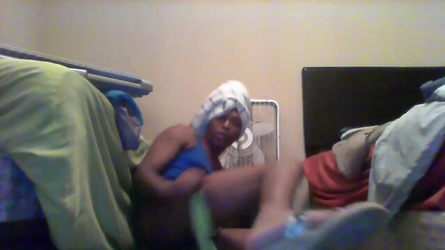 Crystyl diamond cardi b